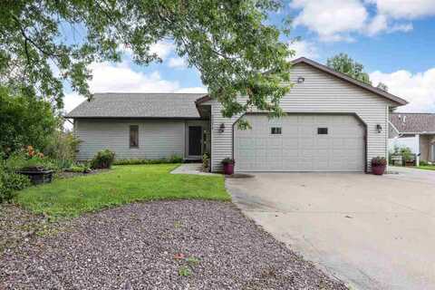 2934 Diamond Mil Cir, Coralville, IA 52241