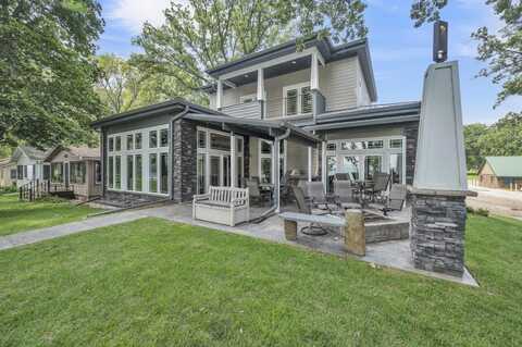 2620 Manhattan Boulevard, Wahpeton, IA 51360