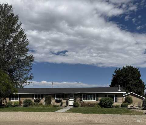 25356 Karen Dr, Middleton, ID 83644