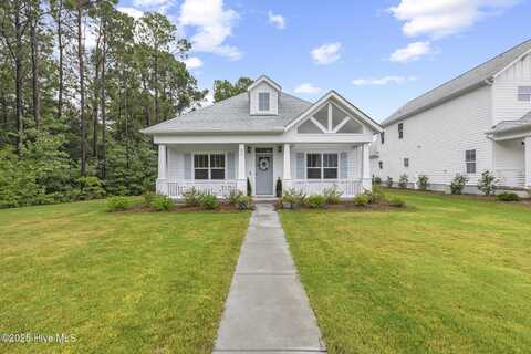 56 Singing West Avenue, Hampstead, NC 28443
