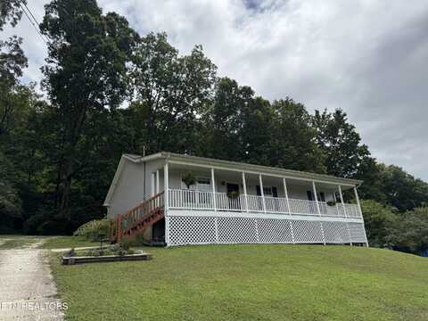 112 Hoskins Lane, Clinton, TN 37716