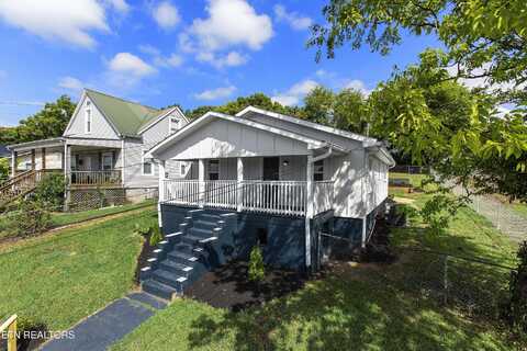 1615 Cecil Ave, Knoxville, TN 37917