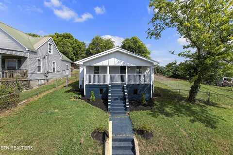 1615 Cecil Ave, Knoxville, TN 37917