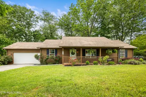 1203 Ridge Rd, Maryville, TN 37803