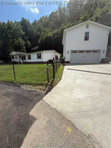 44 Hardy Camp Road, Logan, WV 25601