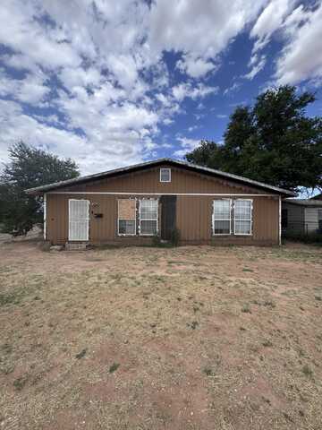 1401 S Canyon Avenue, Lamesa, TX 79331