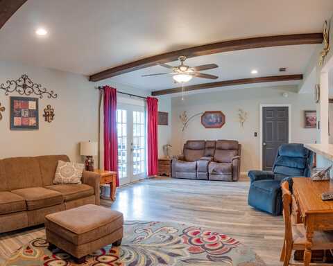 708 W 13th Street, Post, TX 79356
