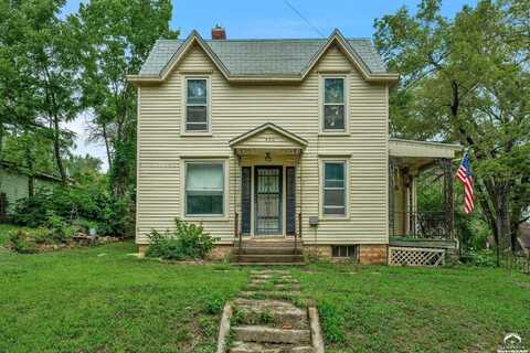420 E Woodson Avenue, Lecompton, KS 66050