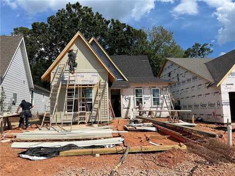 1085 WOODLAND LANE, OPELIKA, AL 36801