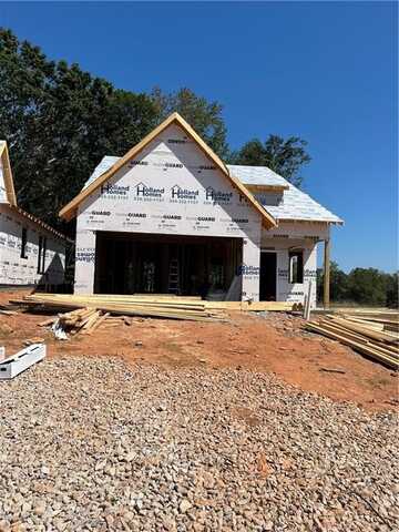 1079 WOODLAND LANE, OPELIKA, AL 36801