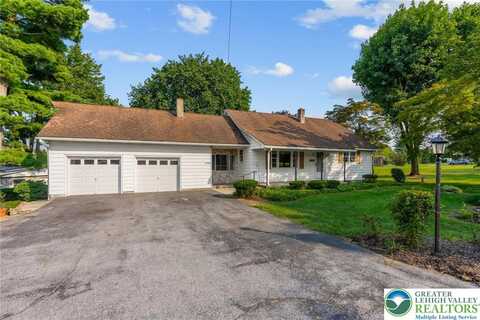 2742 Farmersville Road, Bethlehem, PA 18020