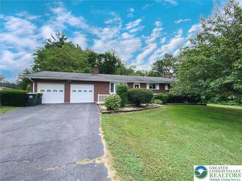 1522 Clearfield Road, Bushkill, PA 18091