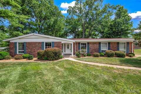 345 Norwood Circle, Ballwin, MO 63011
