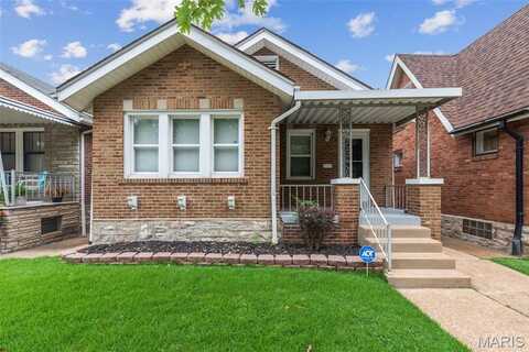 3831 Burgen, Saint Louis, MO 63116