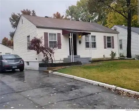 95 Derhake, Florissant, MO 63031