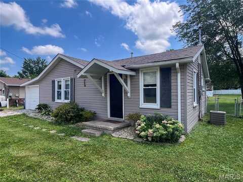 1109 W Corbin Street, Bethalto, IL 62010