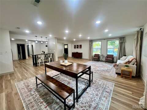 608 Cedar Street, Richland, MO 65556