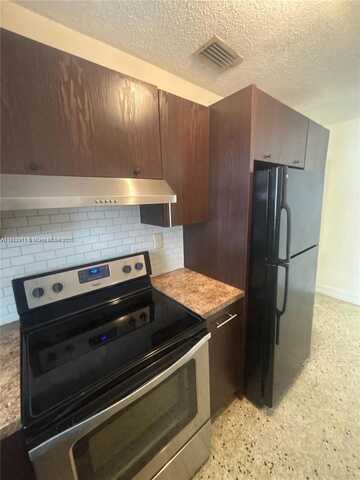 1621 NW 16th, Miami, FL 33125