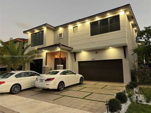 8910 NW 160th Ter, Miami Lakes, FL 33018