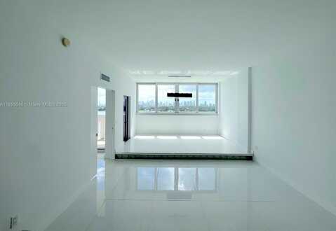 800 West Ave, Miami Beach, FL 33139