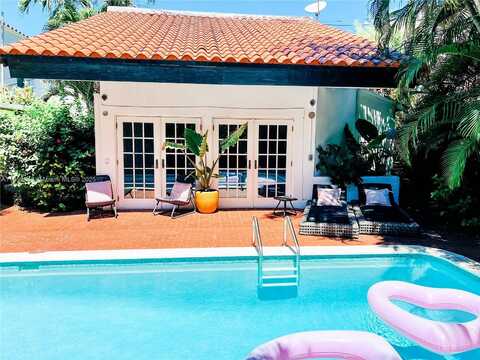 320 W 55th St, Miami Beach, FL 33140