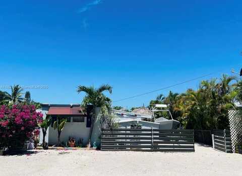 8 Grassy Rd, Key Largo, FL 33037