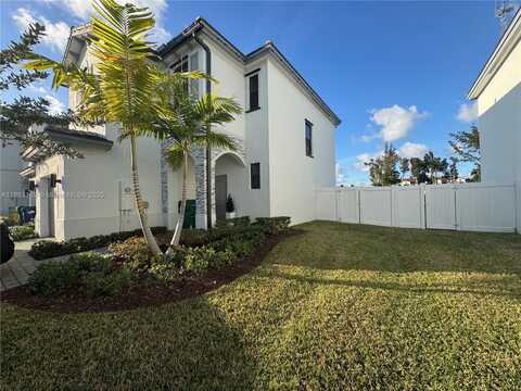631 NW 204th St, Miami Gardens, FL 33169
