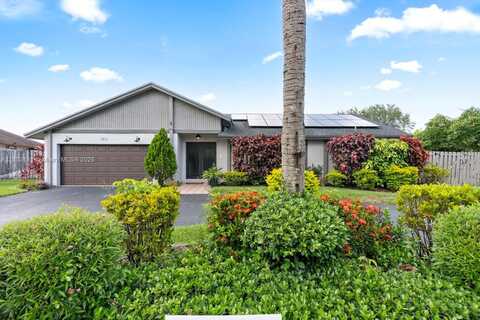 7831 NW 11th Ct, Plantation, FL 33322