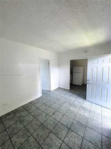 840 NW 70th St, Miami, FL 33150