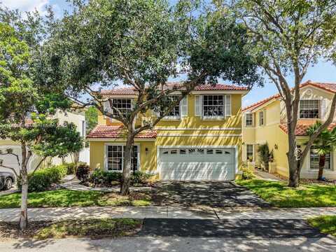 909 Garnet Cir, Weston, FL 33326
