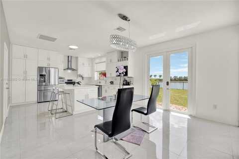 557 SE 37th Place, Homestead, FL 33033