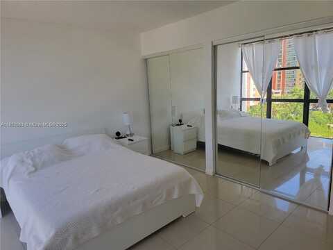 17021 N Bay Rd, Sunny Isles Beach, FL 33160