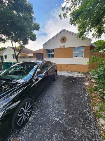 10521 SW 207th St, Cutler Bay, FL 33189