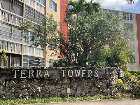 1475 125th Ter, North Miami, FL 33161