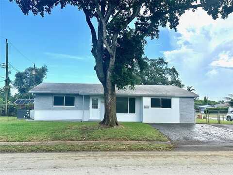 2241 N 57th Way, Hollywood, FL 33021