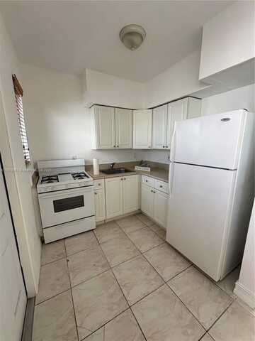 350 75th St, Miami Beach, FL 33141