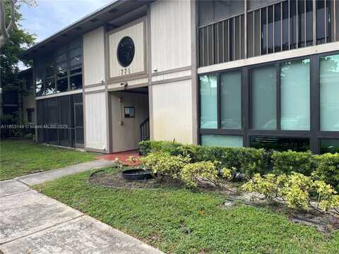 771 NE 199th St, Miami, FL 33179