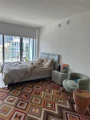 1300 Brickell Bay Dr, Miami, FL 33131