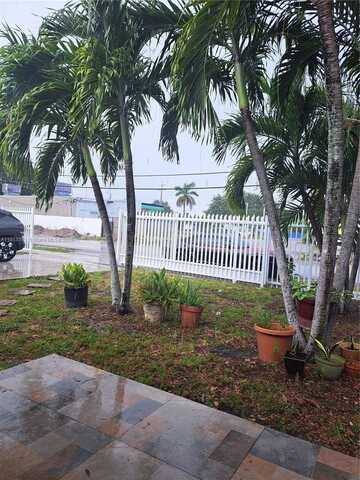 3900 SW 30th St, West Park, FL 33023