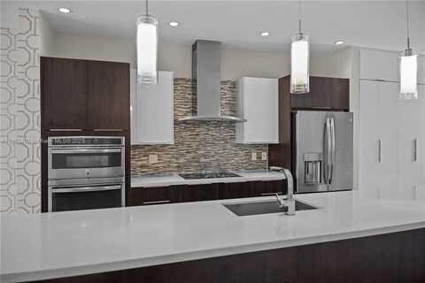 10245 NW 63rd Ter, Doral, FL 33178