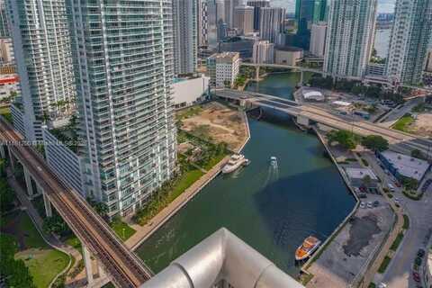 690 SW 1st Ct, Miami, FL 33130