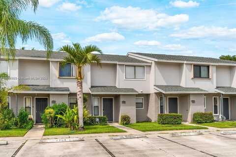 4303 Inlet Cir, Green Acres, FL 33463