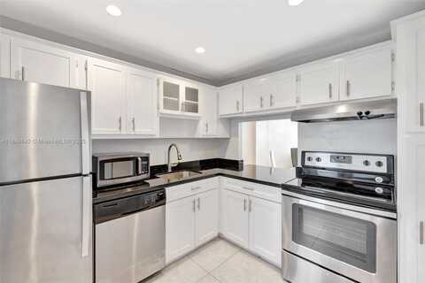 3181 S Ocean Dr, Hallandale Beach, FL 33009