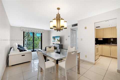 4301 Collins Ave, Miami Beach, FL 33140