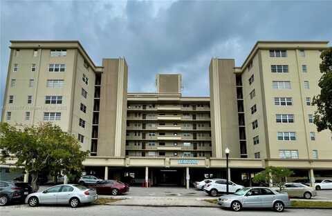1811 Jefferson St, Hollywood, FL 33020