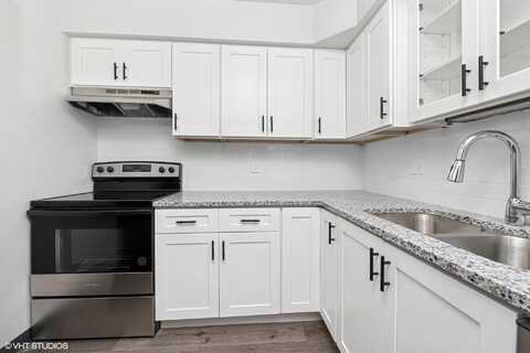 1270 Wisconsin St, Lake Geneva, WI 53147