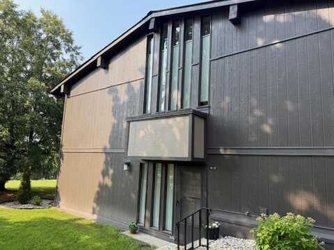 60 Lausanne Ct, Lake Geneva, WI 53147