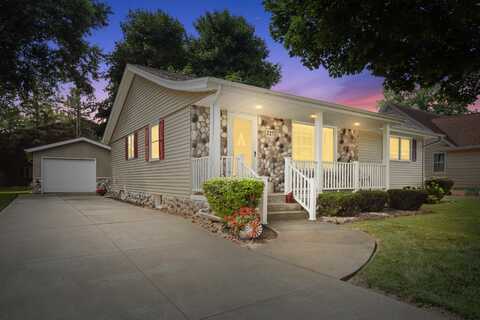 227 Clinton St, Kewaskum, WI 53040