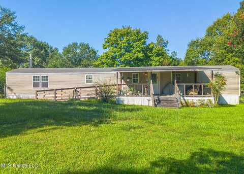 2 Horse Creek Road, McHenry, MS 39561