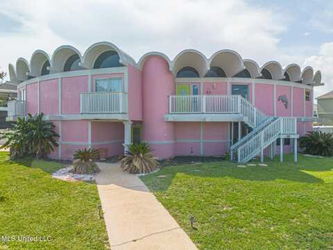 101 Hayden Avenue, Pass Christian, MS 39571
